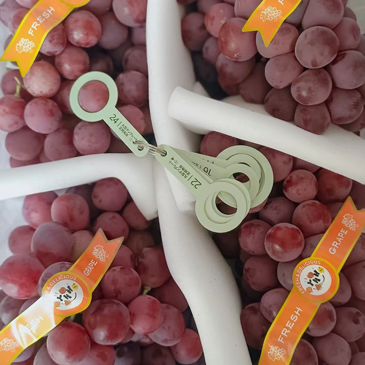 Chwazi Farm Fresh Red Globe Grapes